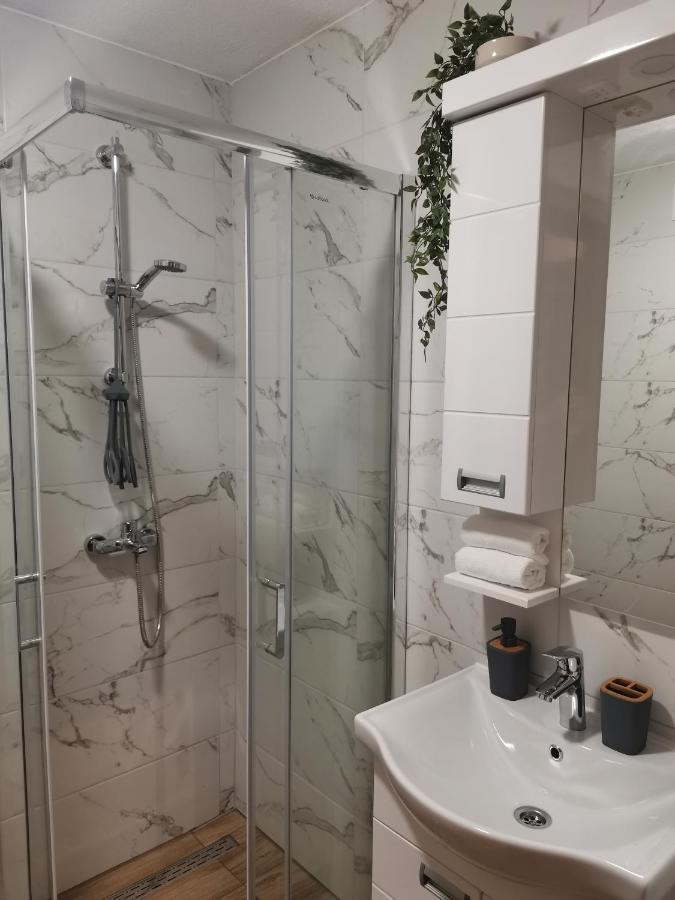 Apartman Kardas Vrnjačka Banja Exterior foto